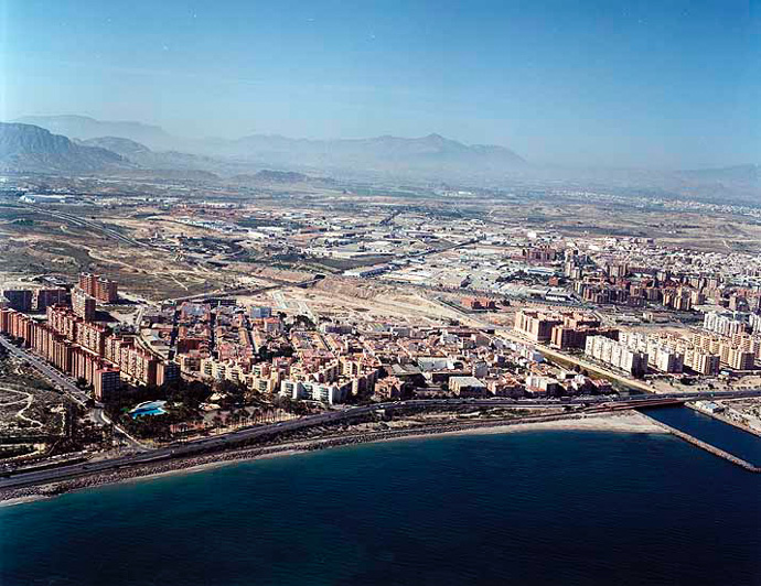 Playa de Agua Amarga en Alacant/Alicante - imagen 3